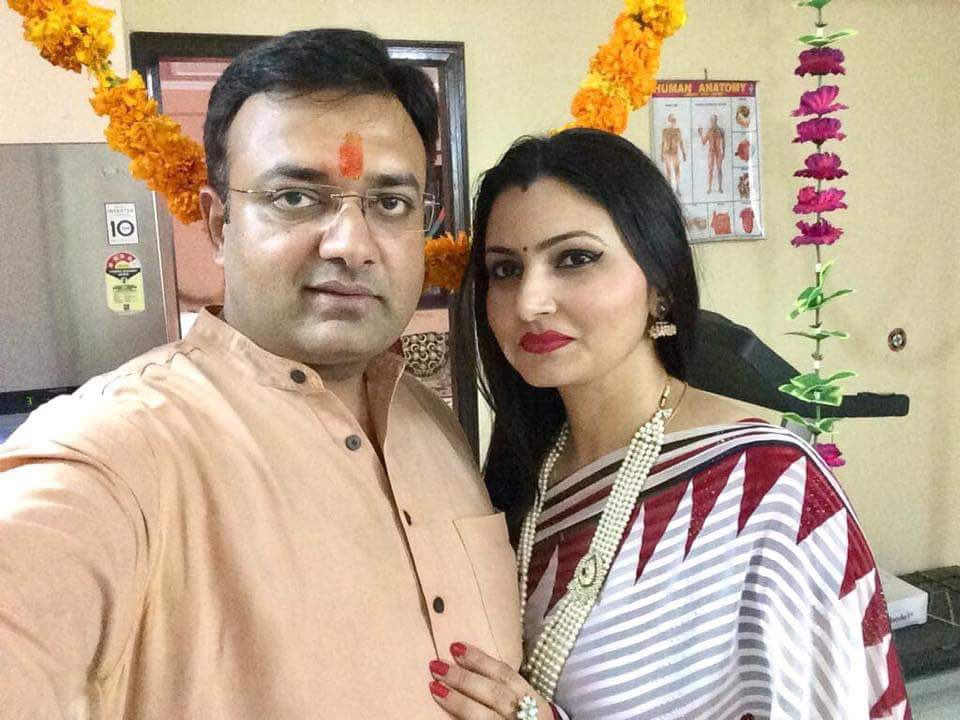 चित्रा त्रिपाठी ने अपने पति, पत्रकार अतुल अग्रवाल का साथ छोड़ा, नई सफर की शुरूवात